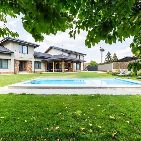 Luxurious, Modern House In The Nature In Belchin-2
