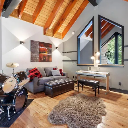 Luxury Whistler 6Br Chalet, Hot Tub And Music Loft-3