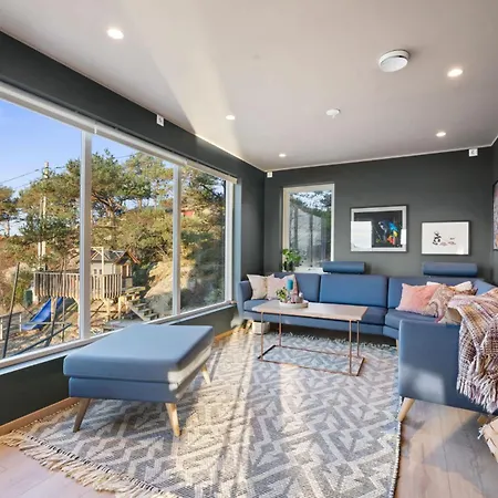 Seafront Villa With Balcony And Panoramic Views-3