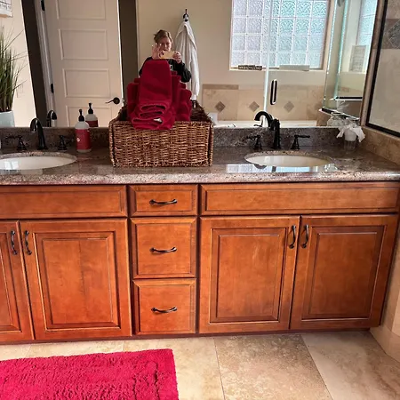 Red Rock Suite-3