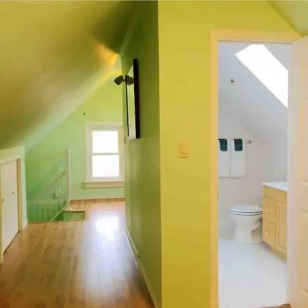 Cozy 1 Bedroom 4 Mins To Falls-2