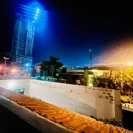 Waves Guest House Clifton Khi-3