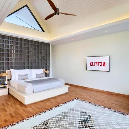 Floria Comfortable 1 Bedroom Loft Pool Villa With Jacuzzi-3