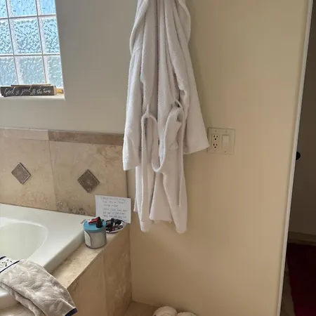 Red Rock Suite-2