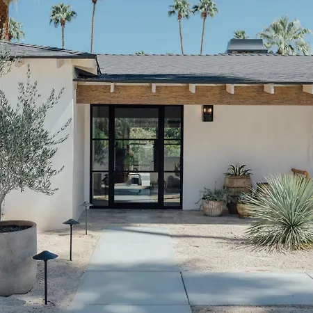 Luxury Desert Oasis W Pool, Spa & Fire Pit-3