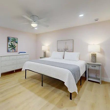 317-Suite - Madeira Beach Yacht Club-3
