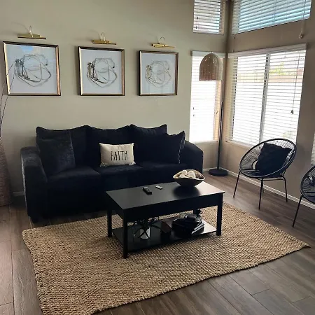 Major Oasis 3 Bd, 2 Bathpool Jacuzzi Fun Mural!-2