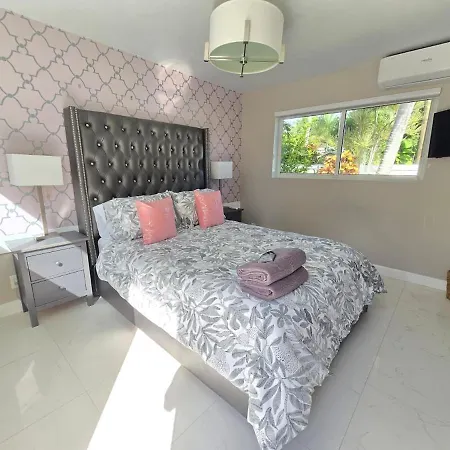 Oasis 5 Bed, 3 Bath Pool Home Minutes To The Beach-3