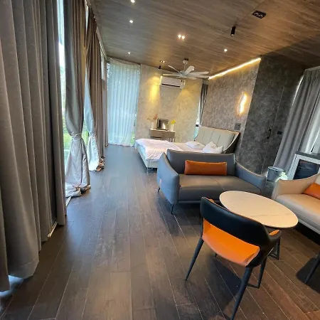 Medlin 8 - Serene Getaway With Outdoor Jacuzzi In Hyderabad By Homeyhuts-3