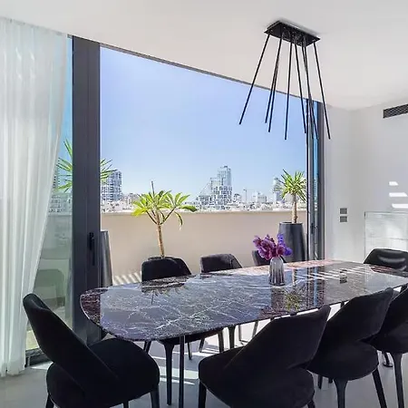 Just 2 Mins Walking From The Best Beaches In Tel Aviv !-3