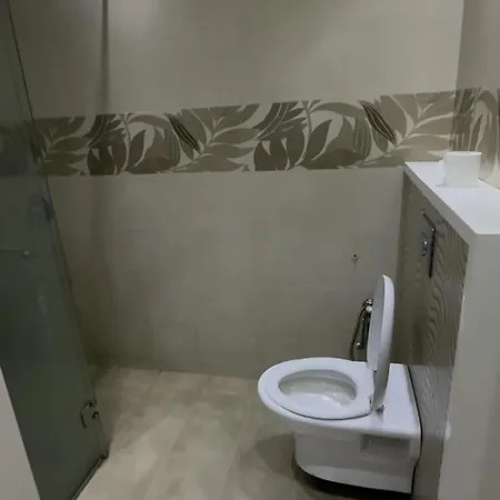 Private And Secure Stay - Price Is Hourly - Max 4 Hours Stay - Full Day Also Available Upon Request - Gulberg 2 - Kalma Chowk - Upper Mall Canal-2