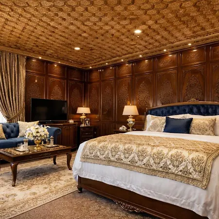 Floating Luxury Group Of Houseboats-3