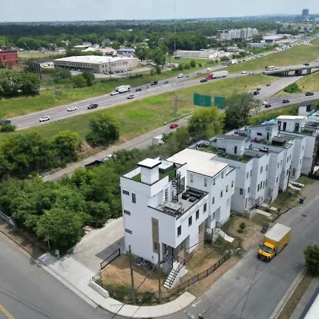 Elevator With Rooftop Hot Tub & Spacious Yard-2