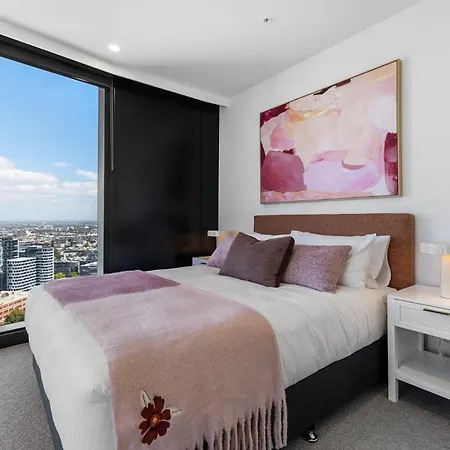 Aspire Elite Skyline Suite, Cbd Views Pool-3