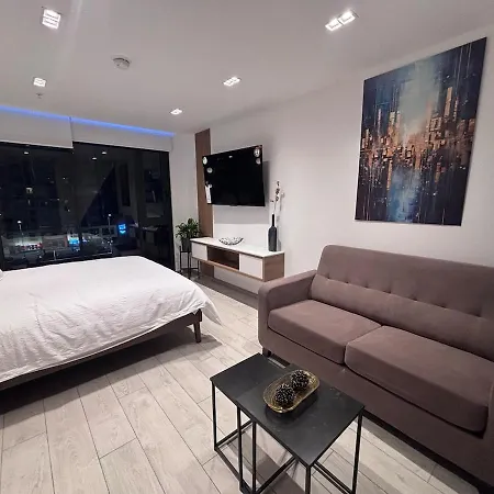 Suite Exclusiva, Piscina, Sauna, Turco, Jacuzzi En Area Comercial De Quito-2