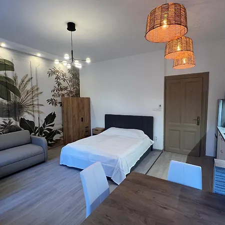 Quiet Luxury Oasis Near Szimpla - Balcony & Spa-2