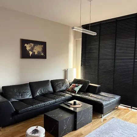Elegant & Spacious 2Br, 2 Bathroom Apartment In Diamond, Central Skopje-2