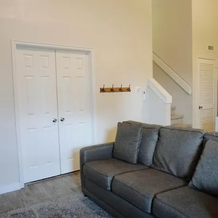Two Bedroom Loft * Award Winning Beds * Down Town-2