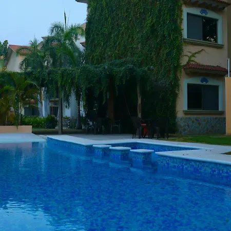 Penthouse En Huatulco Con Alberca, Balcon, 5 Min Playa-2