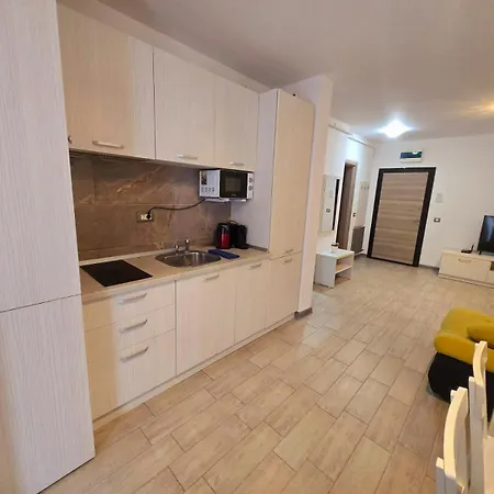 Large Family Apartment - Mamaia Nord Beach Spa And Pool Resort-2