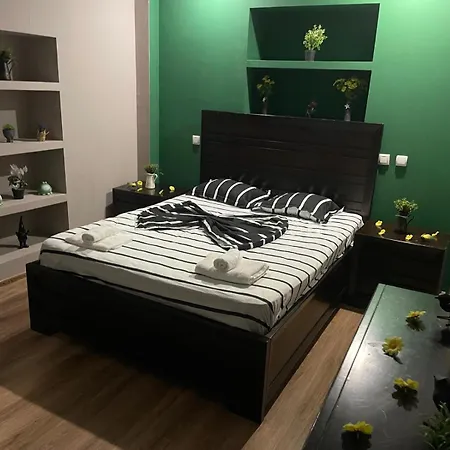Huge Apartment In Old Town For Up To 9 People-3