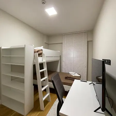 Elegant & Spacious 2Br, 2 Bathroom Apartment In Diamond, Central Skopje-3