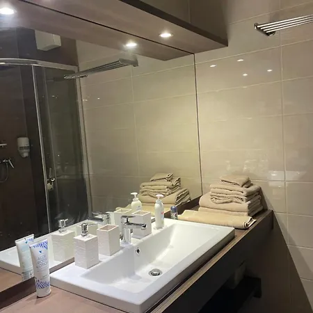 Nice Wellness Apartman-3