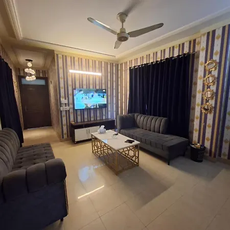 B Tower Luxury Apartments-3