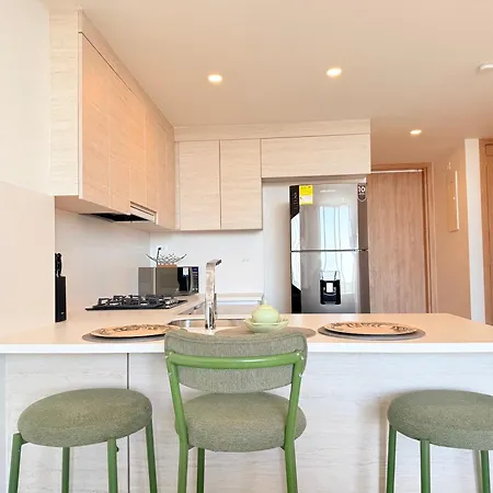 Premium Apartment - Beachfront - Luxury Condo-2