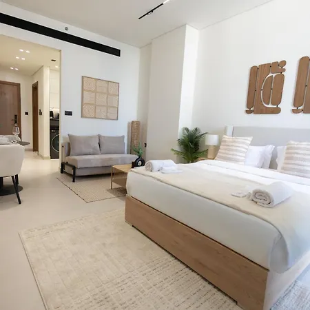 Luxury Studio - Private Jacuzzi & Burj Khalifa View-3