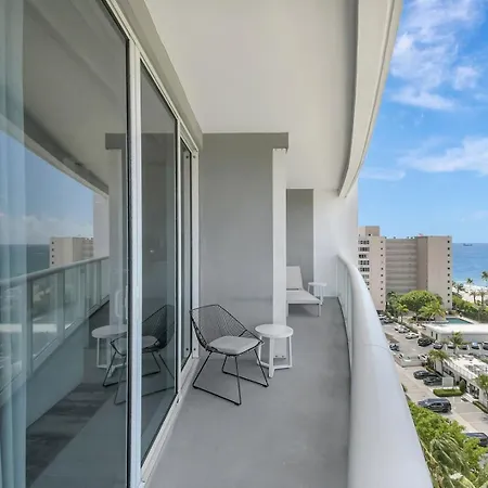 Luxe Bayview Condo W Sauna, Hot Tub & Beach Access-2