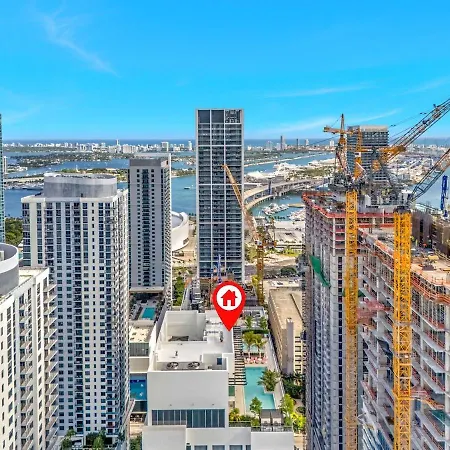 Chic Downtown Miami 2Br City Views Rooftop Pool-3
