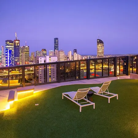 Modern Studio W Pool, Gym, Views - South Brisbane 31506-2-3