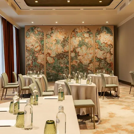 Grand Hotel Vilnius, Curio Collection By Hilton-2