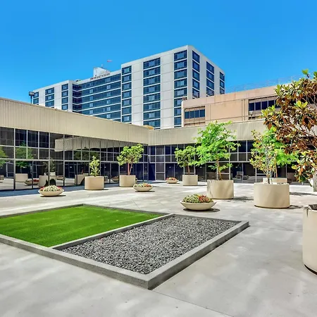 Hilton Los Angeles Airport-3