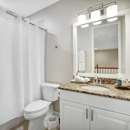 3 Minutes To Beach, Dining, & Nightlife, 4 Bedroom, 4 Bathroom, Equipped With Pool & Spa Lux Family Home Sleeps 10-2