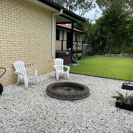 The Golf House Sleeps 8 Close To The Beach-3
