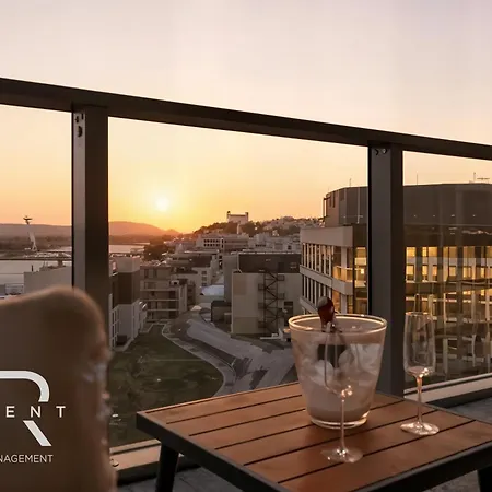 Golden Suite, RIVER&OLD TOWN VIEW, FREE Parking-3