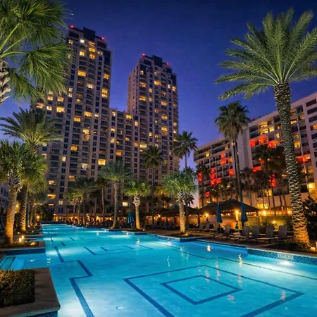Penthouse Jr Unrivaled Luxury Insane Views-2
