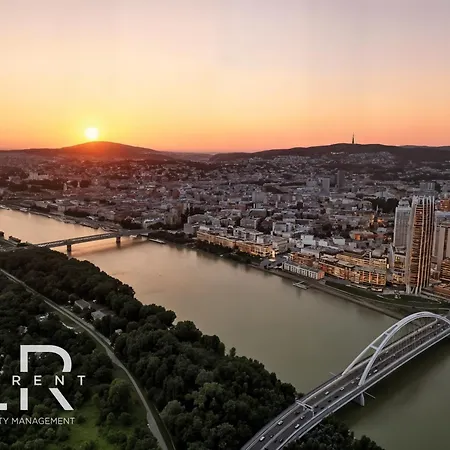Golden Suite, RIVER&OLD TOWN VIEW, FREE Parking-2