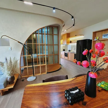 Samset Penthouse Manorcrown Hue-3