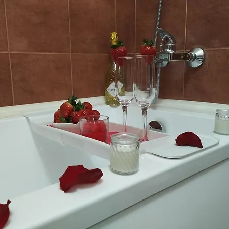 "Bee Happy" Spa Apartment - Mineral Water,Jacuzzi Bath,Pet-Friendly-3