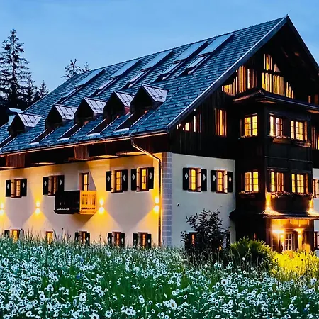 Natura Boutique Chalet Wellness Spa-2