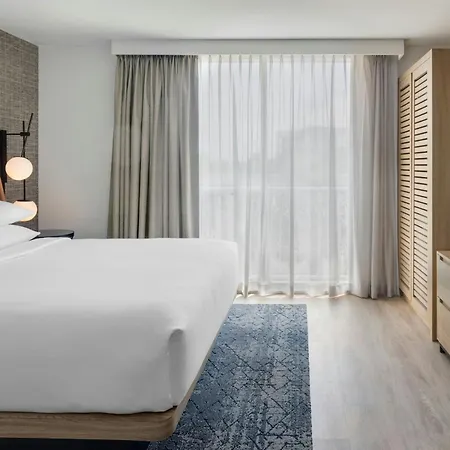 Sheraton Suites Fort Lauderdale At Cypress Creek-3
