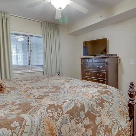 Emerald Beach Resort 1826-2