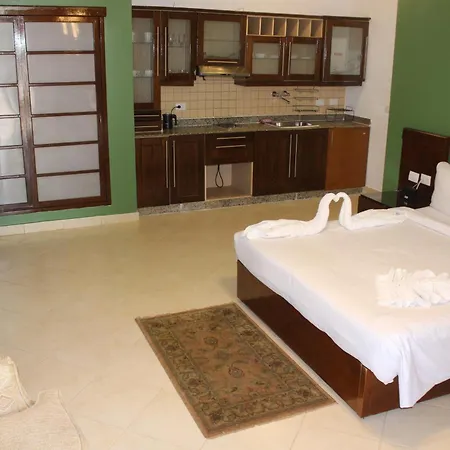 Herrmes Hostel اجانب فقط-3