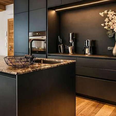 Cloud 9 - Private Whirlpool & Rooftop Terrace-2