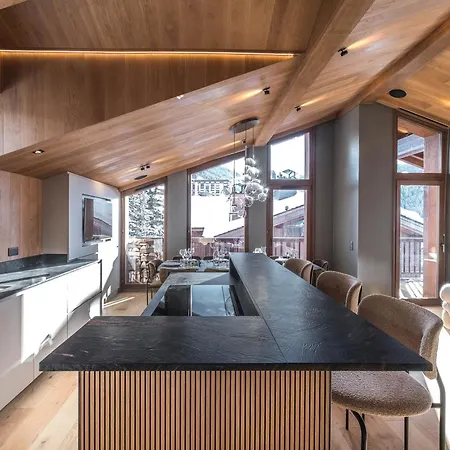 Chalet De Luxe Avec Jacuzzi Et Vues Panoramiques A Courchevel 1650 - Fr-1-563-133-2