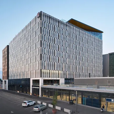 Clarion Hotel Helsinki Airport-3