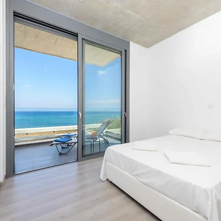 Luxury Villa By The Sea With Heated Pool-2